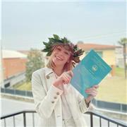 Laureata in scienze linguistiche e letterature straniere impartisce lezioni di lingua inglese